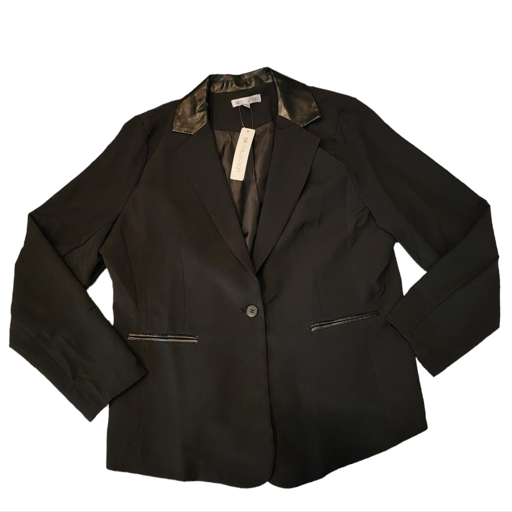 NWT DownEast blazer. Faux leather collar. Size XL.